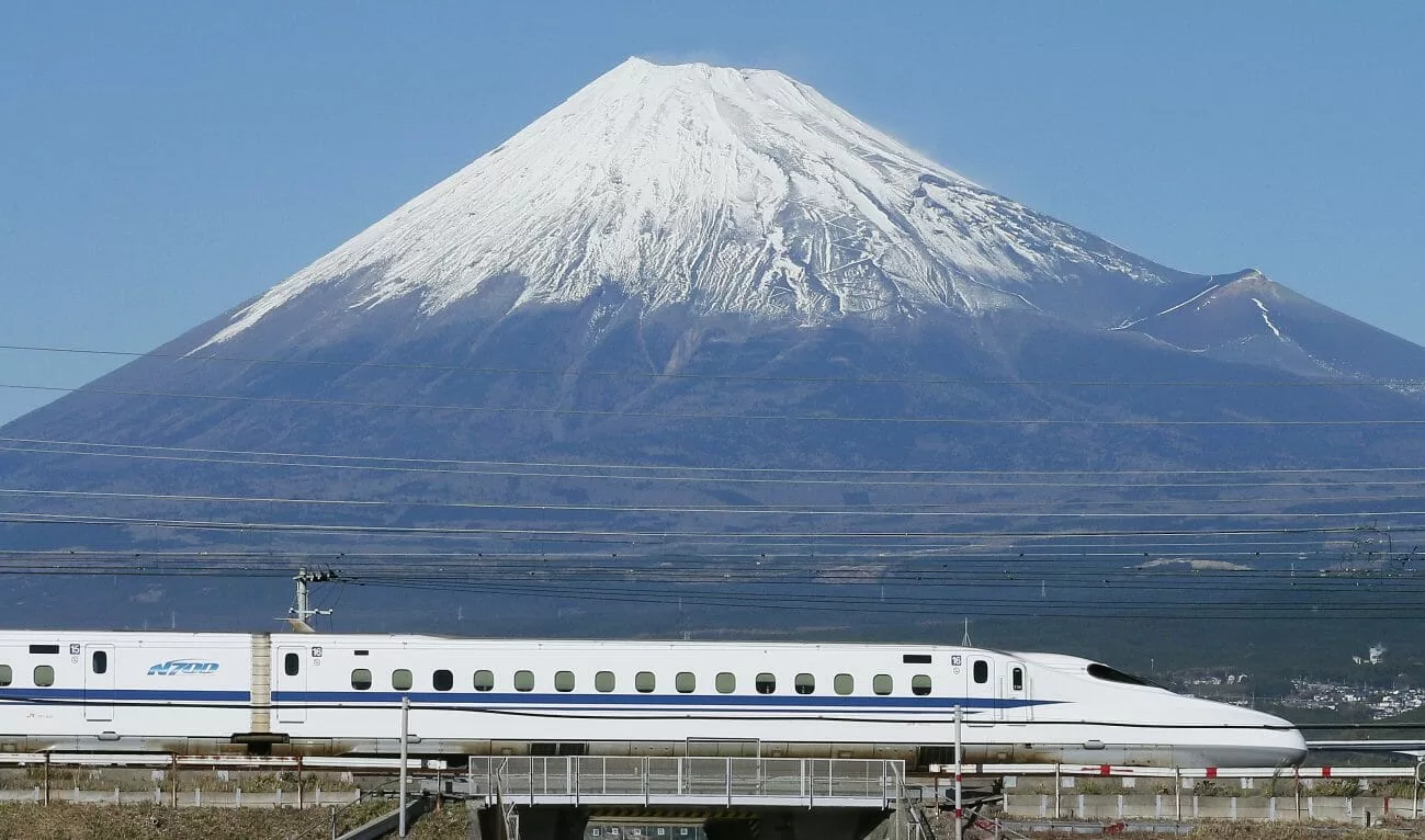 w3-shinkansen-z-20140619-e1483365917597